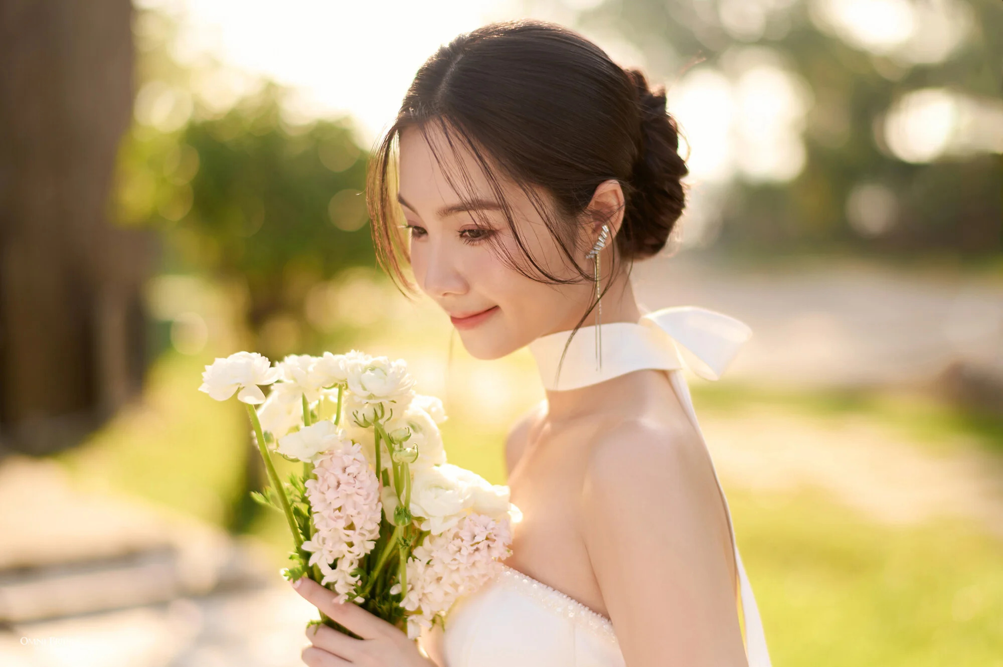 Hoa cưới tông trắng